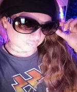 Load image into Gallery viewer, Sassy &quot;Throwin Shade&quot; Sunglasses
